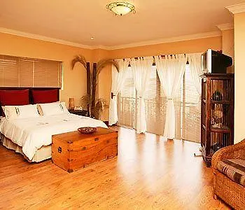 Afro Chic Guest House Cape Town 4*,